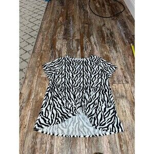 Women’s Thyme & Honey Zebra Print Blouse Size XL